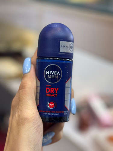 مام رول ضد تعریق آقایان نیوآ مدل dry impact حجم 50 میل